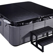 Platinum Spas Lounge Divine Outdoor Whirlpool 220x190x80 mit isolierender Abdeckung im geschlossenen Zustand