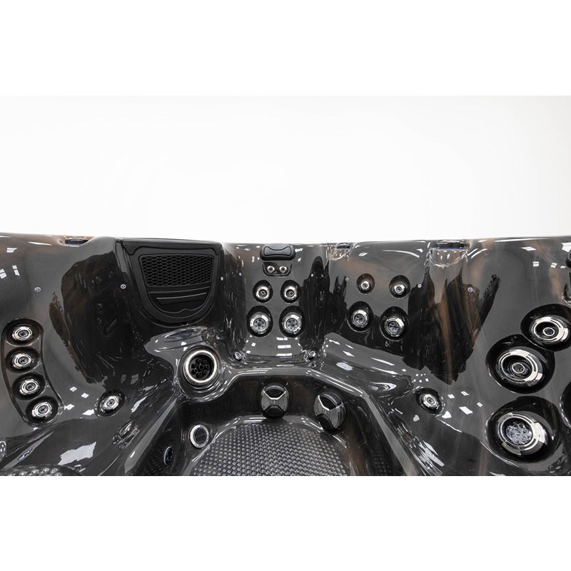 Platinum Spas Seville Whirlpool – komplette Innenansicht mit allen ergonomischen Sitzplätzen, Edelstahl-Massagedüsen und Lautsprecher
