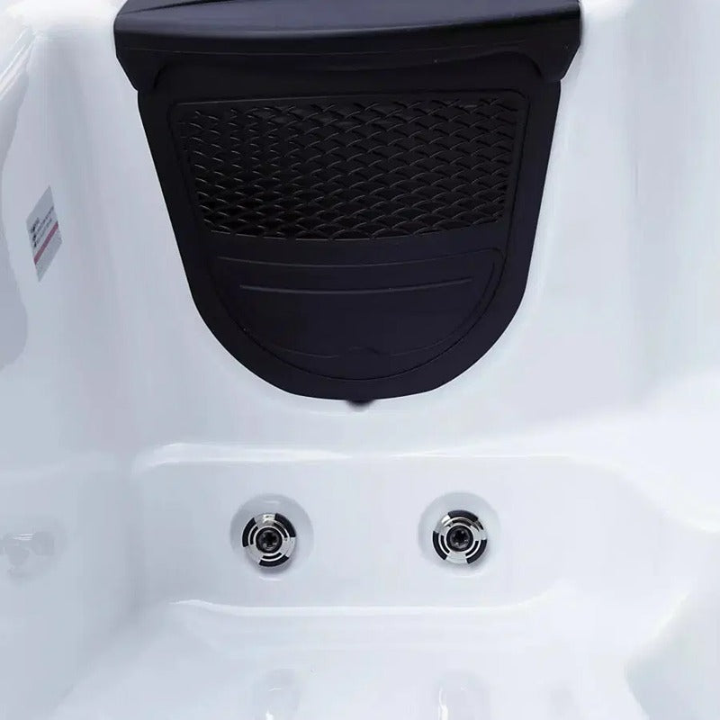 Rückenlehne mit gezielten Massagedüsen im Platinum Spas Whirlpool Vacation Lounge