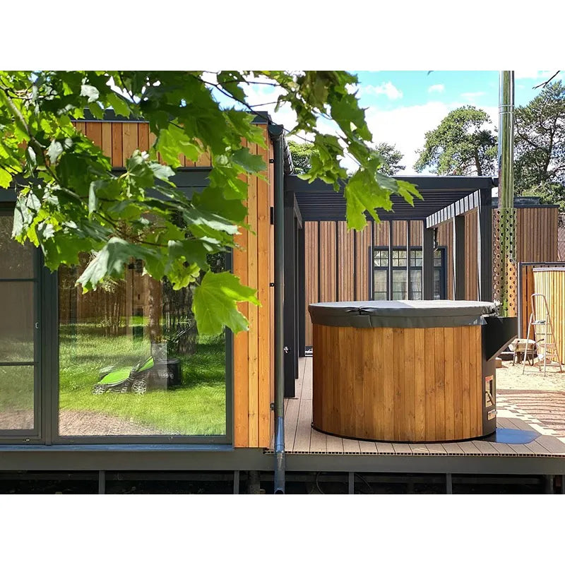 Polar Spa Elite 180 Outdoor Badefass mit integriertem Holzofen für 2-4 Personen