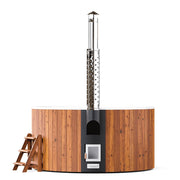 Vorderansicht des runden Badefasses Polar Spa Elite 220 mit Edelstahl-Holzofen und Thermoholzverkleidung