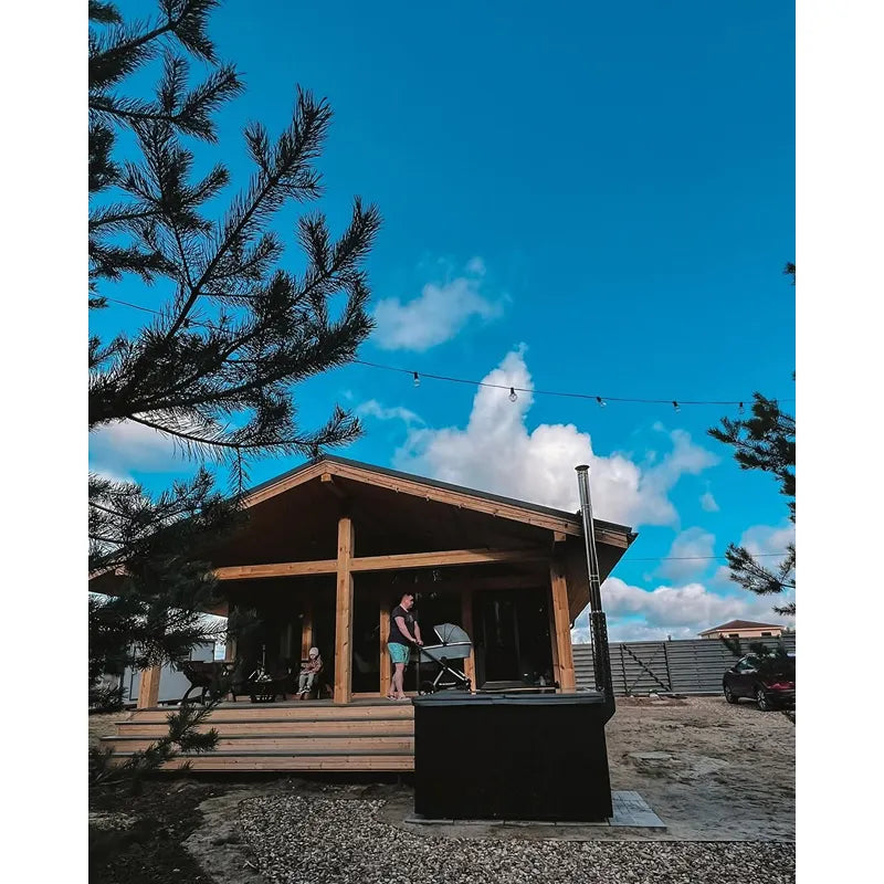 Polar Spa Elite Quattro 180 Outdoor Badefass mit integriertem Holzofen für 4 Personen