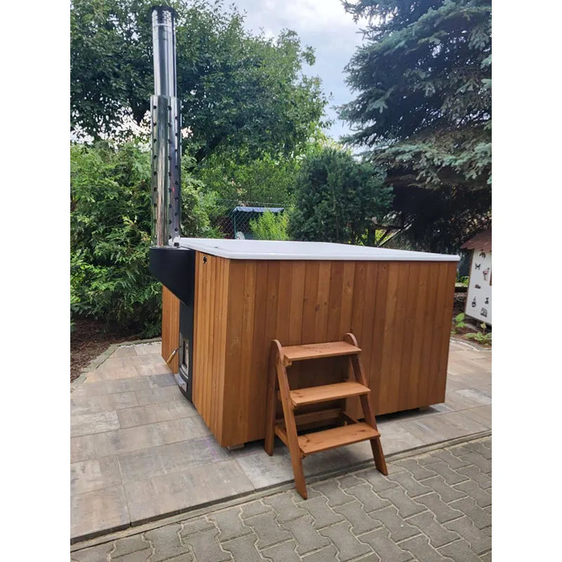 Polar Spa Elite Quattro 180 Outdoor Badefass mit integriertem Holzofen für 4 Personen