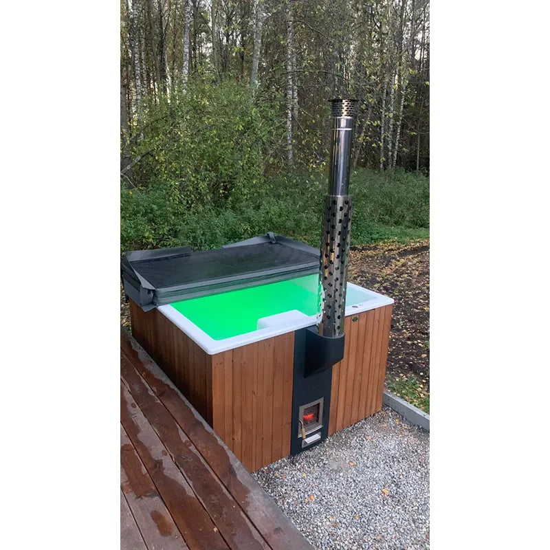 Polar Spa Elite Quattro 180 Outdoor Badefass mit integriertem Holzofen für 4 Personen