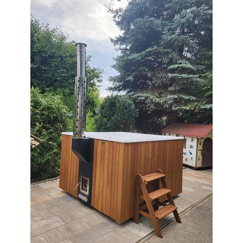 Polar Spa Elite Quattro 180 Outdoor Badefass mit integriertem Holzofen für 4 Personen