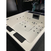 Portcril Lounge Divine Plus Spa - 3-Personen Premium Whirlpool Innenraum mit Düsensystem und Steuerungspanel