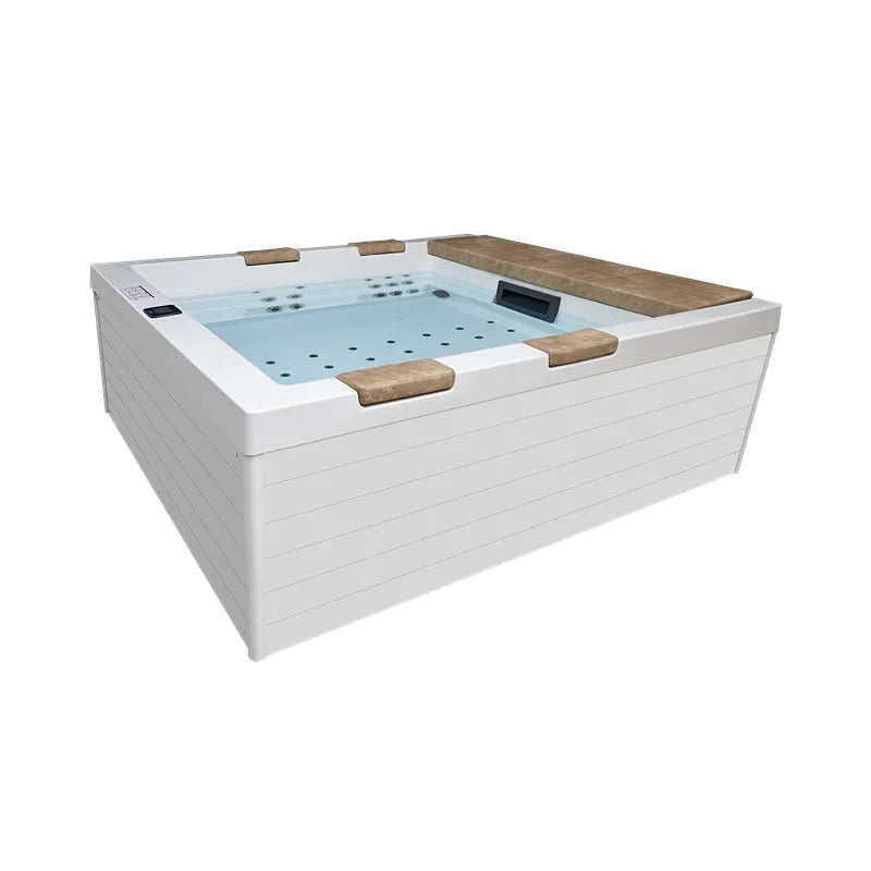 Portcril Lux Spa 4-Personen Lounge Whirlpool mit weißem Kunststoffkorpus, hellblauem Wasser und beigen Kopfstützen