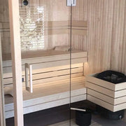 Savne Štrus Air Classic Innensauna mit klassischem Espenholzdesign, Innenraum mit Holzbänken und Glastür