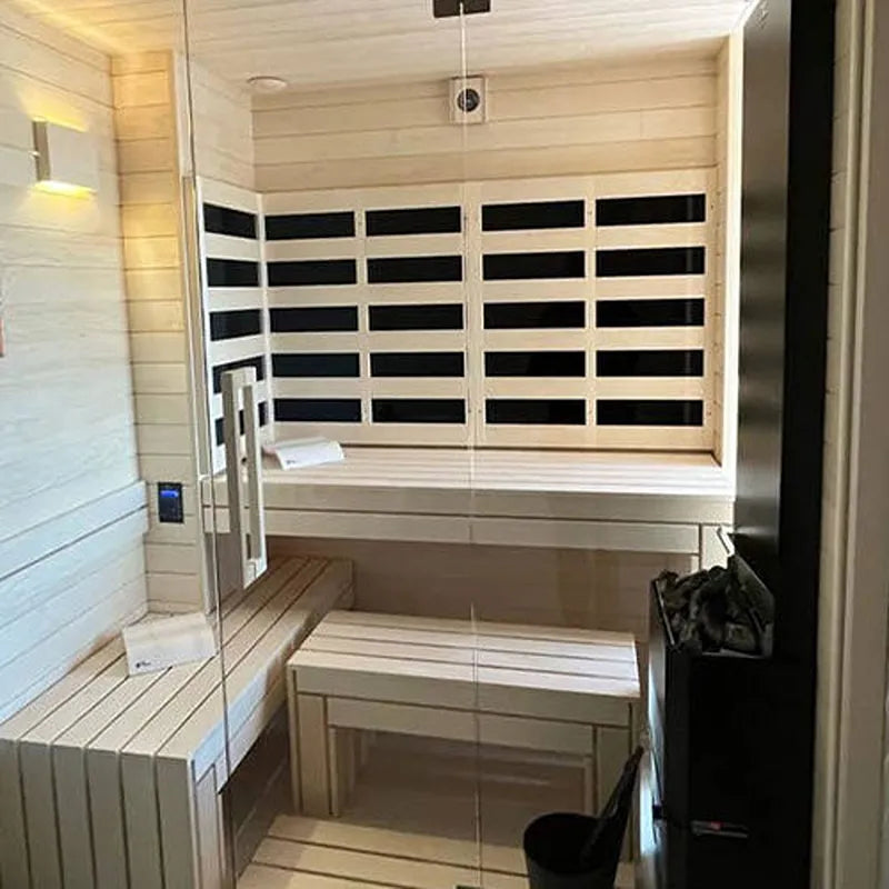 Savne Štrus Air Premium Innensauna - Modernes Design 15×120mm mit Holzbänken und schwarzen Infrarotheizpaneelen