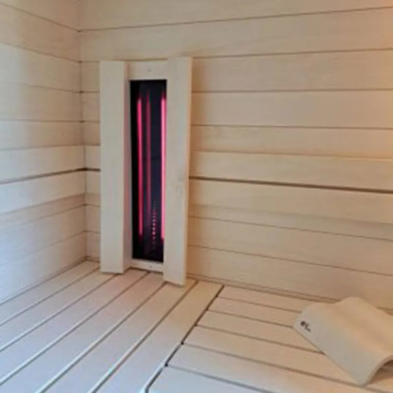 Savne Štrus Air Premium Innensauna - Modernes Design 15×120mm mit Infrarotstrahler in hellem Holzinnenraum