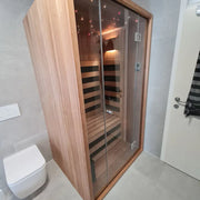 Savne Štrus Air Termo Premium Innensauna - Wärmbehandeltes Holz mit Glastür und Holzbänken im Badezimmer