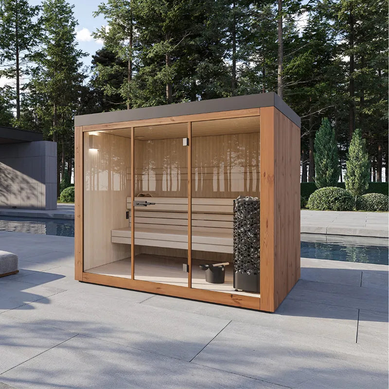 Savne Štrus Gartensauna PINUS – Finnisch/BIO Sauna mit Holzverkleidung und großen Glastüren im Garten neben Pool