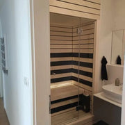 Savne Štrus Pure Innensauna - Minimalistisches Design 21×90mm mit Glastür im modernen Badezimmer