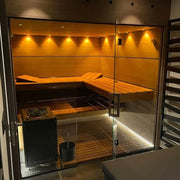 Savne Štrus Supreme Innensauna Luxuskollektion mit Glasfront, modernes Innensauna-Interieur mit Holzbänken und LED-Beleuchtung