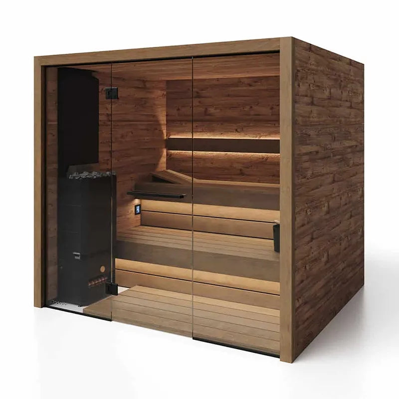 Tyrol Innensauna - Alpenländisches Design von Savne Štrus mit Holzverkleidung, mehreren Sitzbänken und moderner Beleuchtung