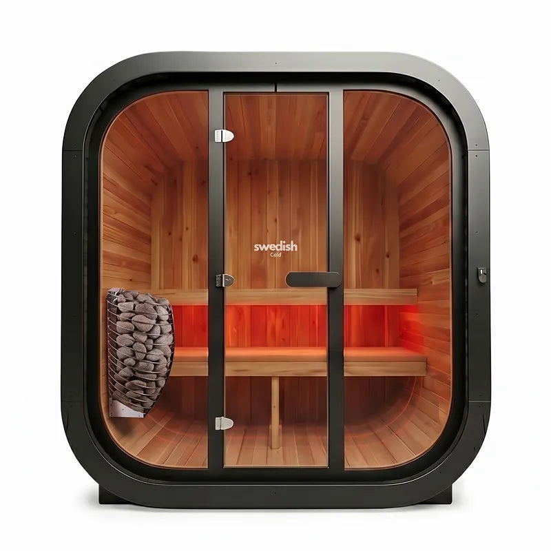 Swedish Cold Grand Escape Gartensauna 4 Personen 90°C mit Holzinnenraum, Saunaofen und Glastüren vor weißem Hintergrund