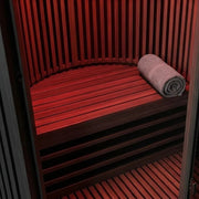 Swedish Cold Sanctuary Duo Infrarot-Innensauna 2 Personen Innenraum mit Holzbänken und Infrarotheizung
