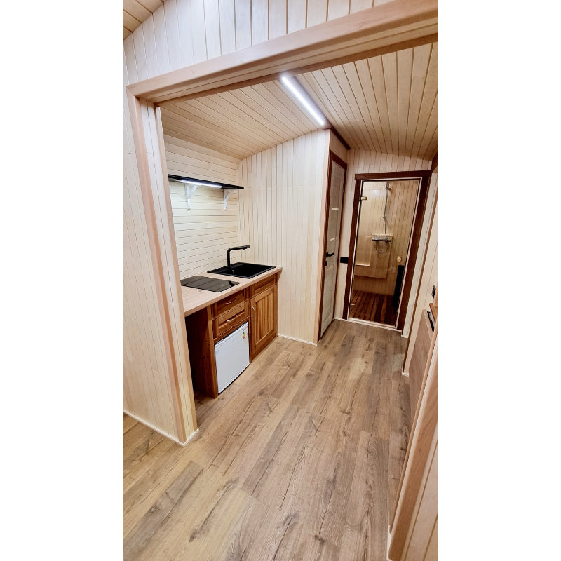 thermoholz-cottage-sauna-655m-tiny-house-cabin-kueche-wc