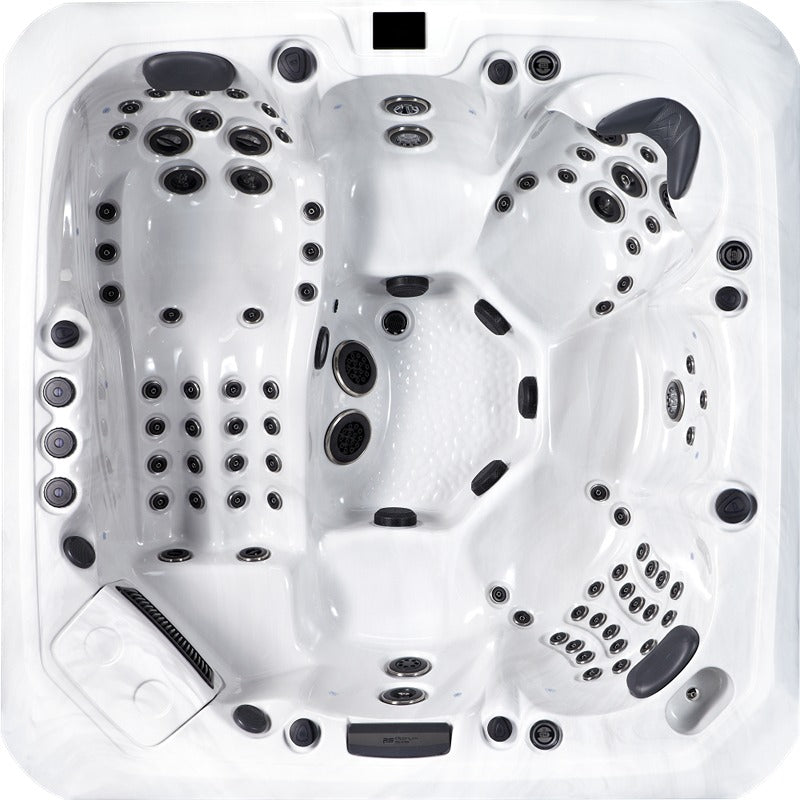  Innenansicht des Tokyo Premium Hot Tub von Platinum Spas – Draufsicht mit ergonomischer Sitzanordnung und gezielter Jet-Verteilung für Ganzkörpermassage