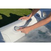 Wellis Elbrus Life Whirlpool mit Steuerungsregler, Gartensetting mit Rasen