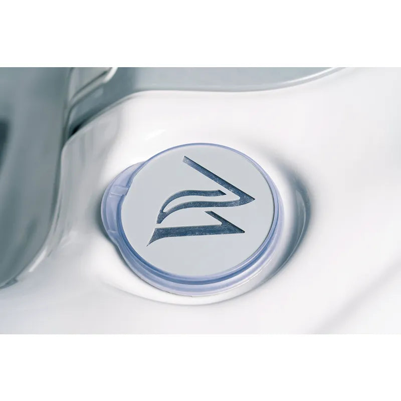 Wellis Elbrus Life Whirlpool Düsenstein-Logo mit Pfeilverzierung