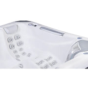 Wellis Everest Life Premium Whirlpool Draufsicht mit 68 Düsen und Steuerungselementen