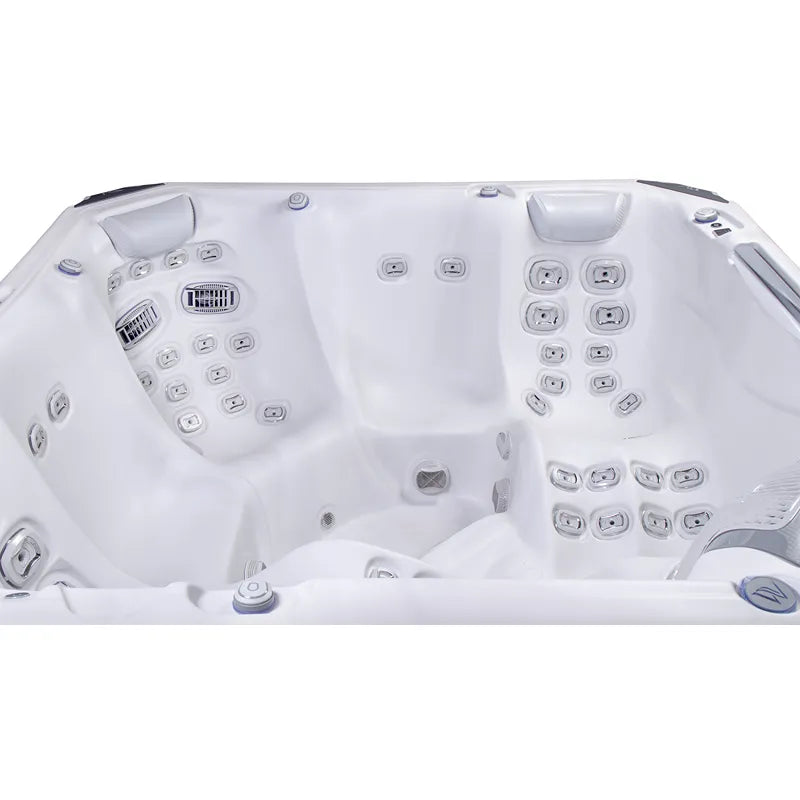 Wellis Everest Life Premium Whirlpool Draufsicht mit 5 Sitzplätzen und 68 Jets, weiße Acrylwanne mit Düsensystem
