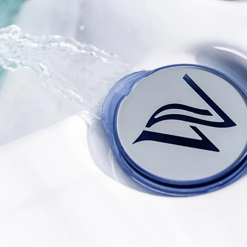Wellis Everest Life Premium Whirlpool mit sprudelndem Wasser und Herstellerlogo, 5-Sitzer Whirlpool mit 68 Jets