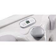 Wellis Firenze Life Whirlpool Bedienfeld mit digitaler Steuerung und weißen Tasten