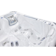 Wellis Kilimanjaro Life Premium Whirlpool Draufsicht mit 59 Jets und Kontrollpanelen