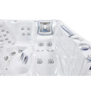 Wellis Kilimanjaro Life Premium Whirlpool von oben mit 6 Sitzplätzen, 59 Jets und Massagedüsen