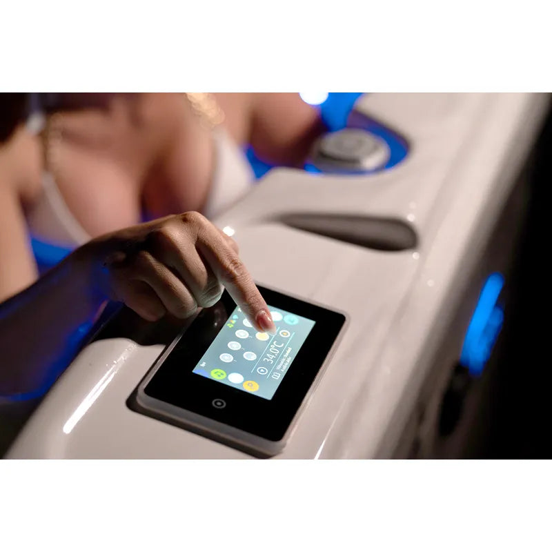 Wellis Olympus Life Whirlpool Bedienfeld mit digitaler Steuerung und Touchscreen-Display