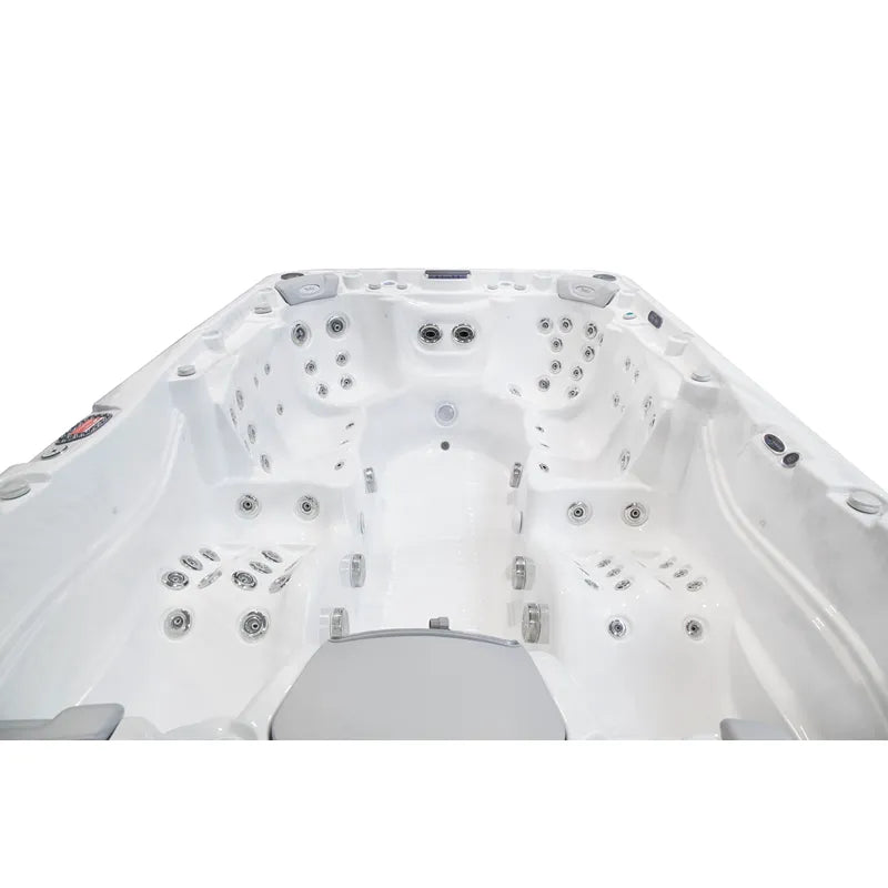 Wellis Olympus Life Premium Whirlpool Innenraum mit 88 Massagedüsen und Sitzbereichen von oben
