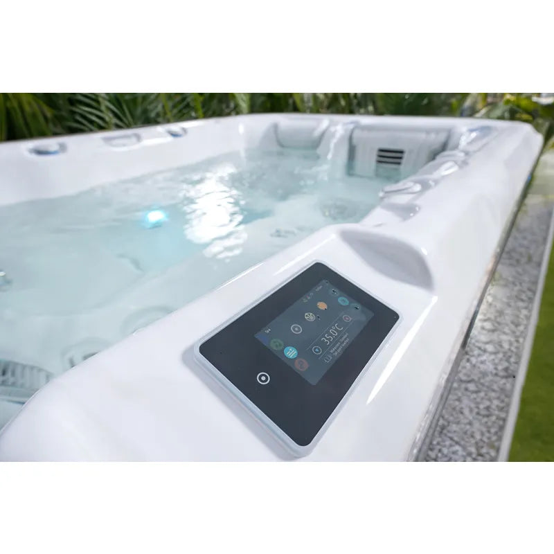 Wellis Teide Life Whirlpool mit digitalem Kontrollpanel und Wasserdüsen im Garten