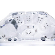 Wellis Vienna Life Premium-Whirlpool Innenansicht mit Düsen, Sitzbereichen und Steuerungselementen von oben