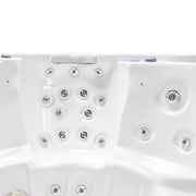 Wellis Jupiter – Classic Line Whirlpool 6 Personen Draufsicht mit Düsensystem und Sitzplätzen