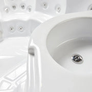 Wellis Jupiter – Classic Line Whirlpool 6 Personen Nahaufnahme Düsen und Beckenrand