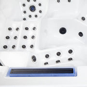 Wibespa Matrix Whirlpool – 5 Pers., 102 Düsen mit Draufsicht auf Düsensystem und Steuerungsregler