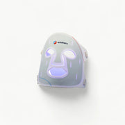 Aktivierte Winthera LED-Maske mit blauem Licht – antibakterielle Wirkung bei Akne