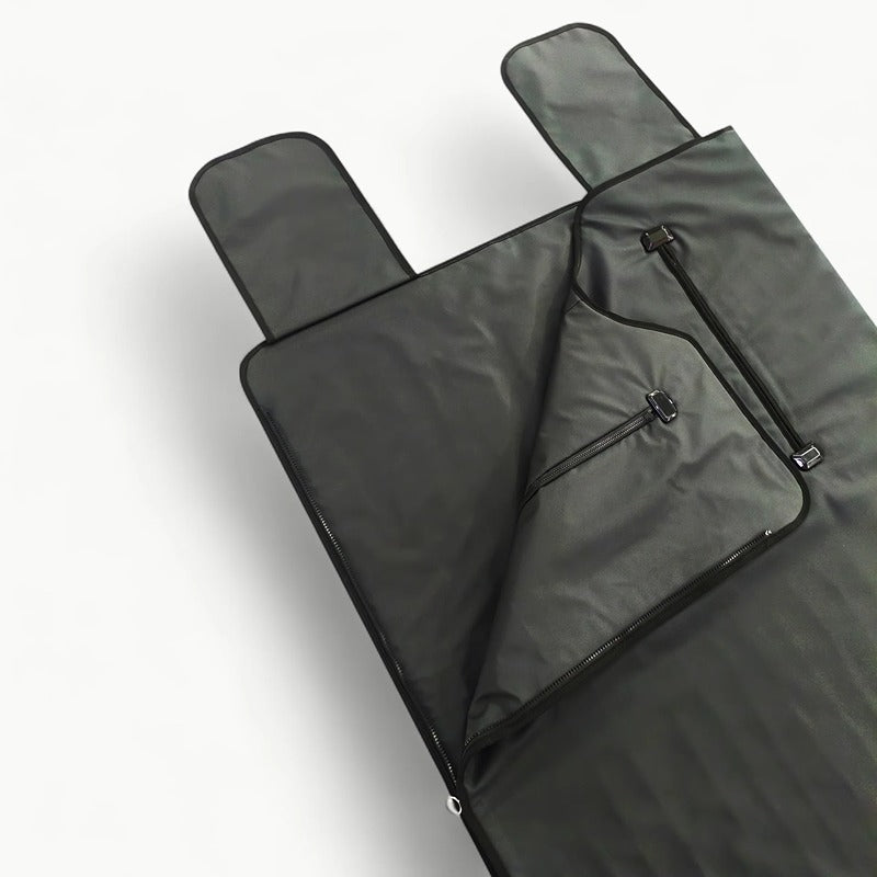 Detailansicht der inneren Verarbeitung der Winthera Saunadecke mit Reißverschlüssen und hochwertigen Materialien